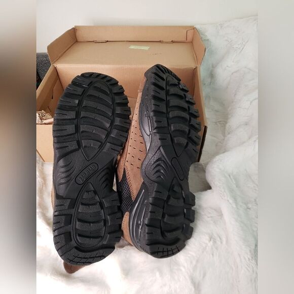 NIB Redhead xtr trainer II Size 8M - Picture 3 of 7